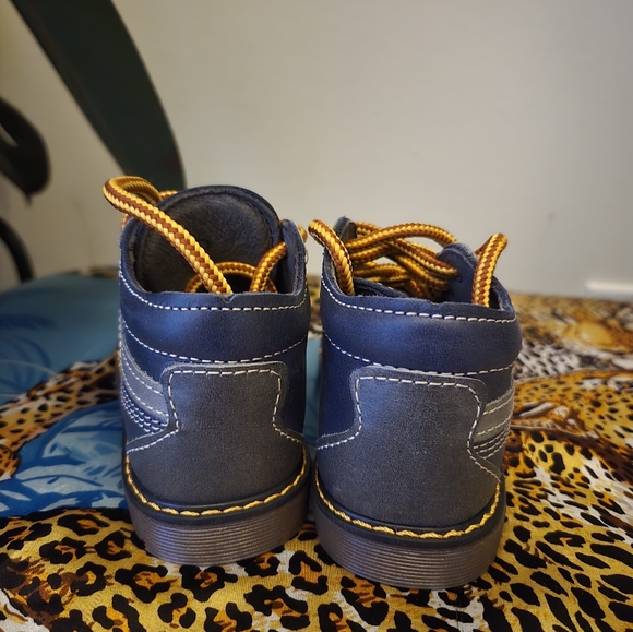 Petits Pieds Toddler Leather Boots size 24 - Picture 8 of 8